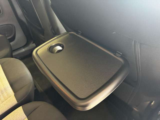 シトロエン ベルランゴ シャイン ディーゼルターボ R3年 (中国) 99