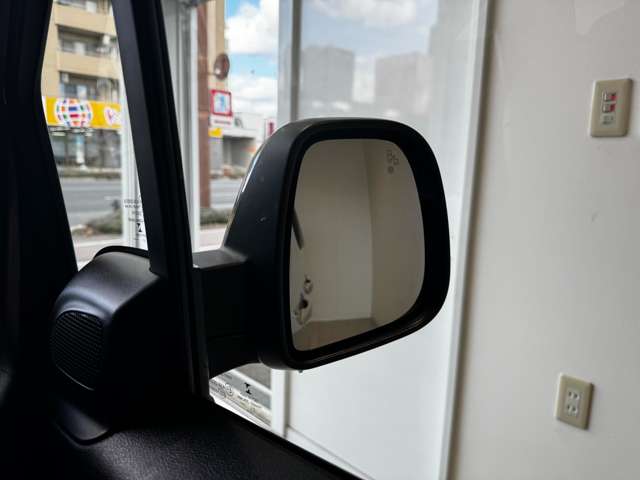 シトロエン ベルランゴ シャイン ディーゼルターボ R3年 (中国) 99