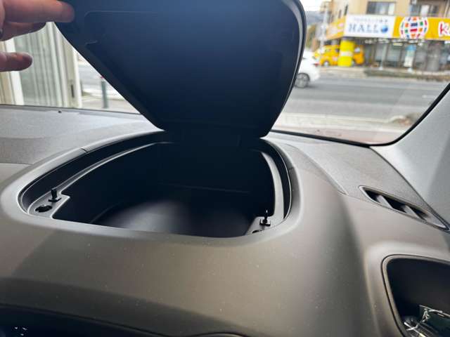 シトロエン ベルランゴ シャイン ディーゼルターボ R3年 (中国) 99