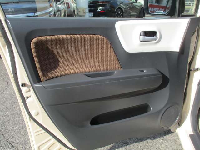 日産 モコ ６６０ Ｘ H24年 (中国) 99