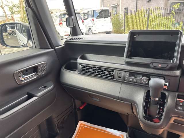 ホンダ Ｎ　ＢＯＸ カスタム ６６０ ターボ R6年 (近畿) 99