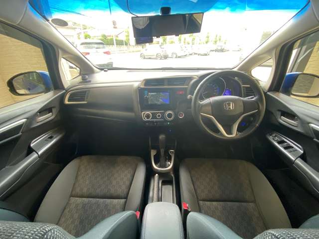 ホンダ フィット １．３ １３Ｇ Ｆパッケージ H25年 (九州・沖縄) 99