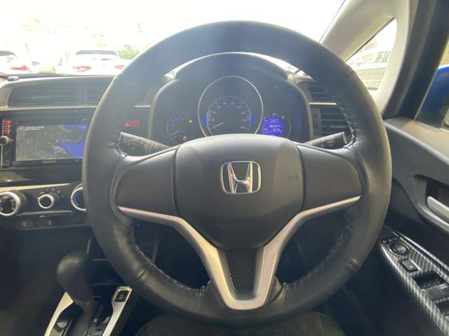 ホンダ フィット １．３ １３Ｇ Ｆパッケージ H25年 (九州・沖縄) 99