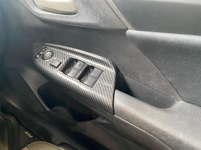 ホンダ フィット １．３ １３Ｇ Ｆパッケージ H25年 (九州・沖縄) 99