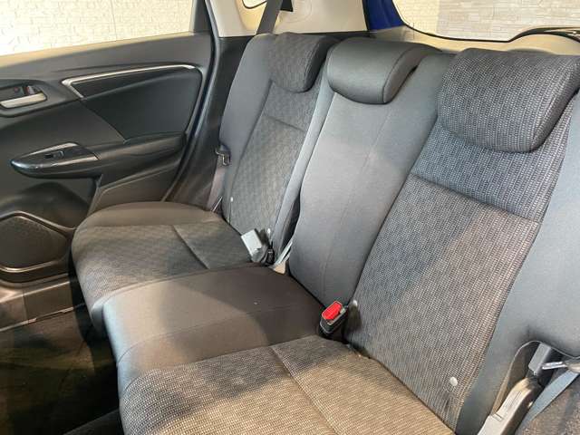 ホンダ フィット １．３ １３Ｇ Ｆパッケージ H25年 (九州・沖縄) 99