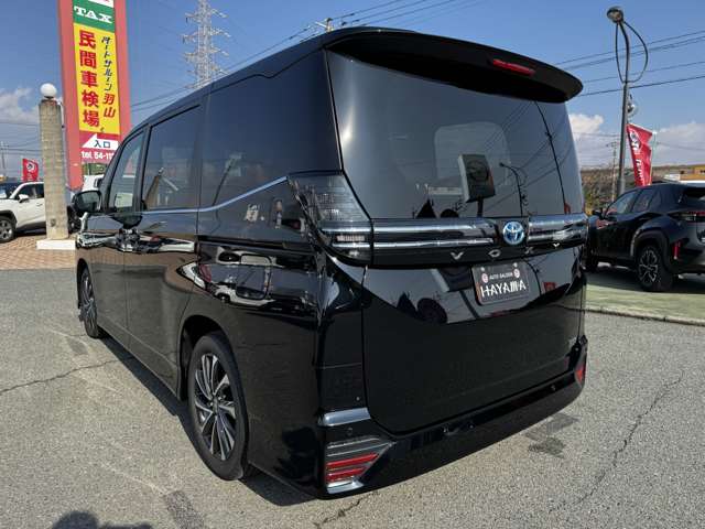 トヨタ ヴォクシー １．８ ハイブリッド Ｓ－Ｚ R7年 (九州・沖縄) 99