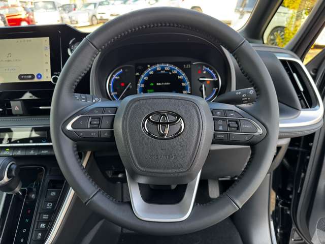 トヨタ ヴォクシー １．８ ハイブリッド Ｓ－Ｚ R7年 (九州・沖縄) 99