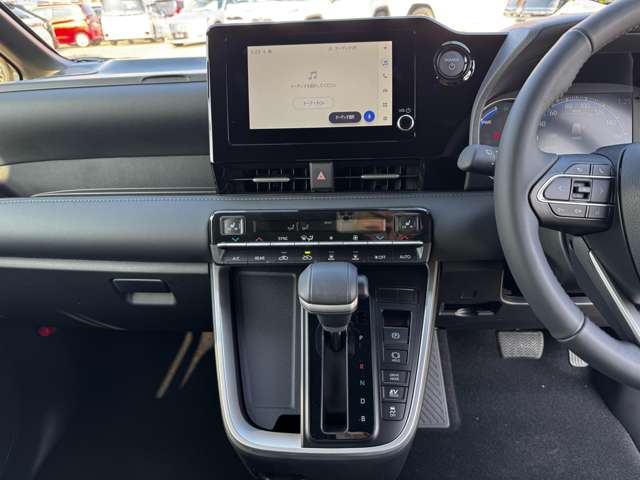 トヨタ ヴォクシー １．８ ハイブリッド Ｓ－Ｚ R7年 (九州・沖縄) 99