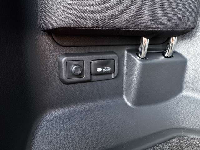 トヨタ ヴォクシー １．８ ハイブリッド Ｓ－Ｚ R7年 (九州・沖縄) 99