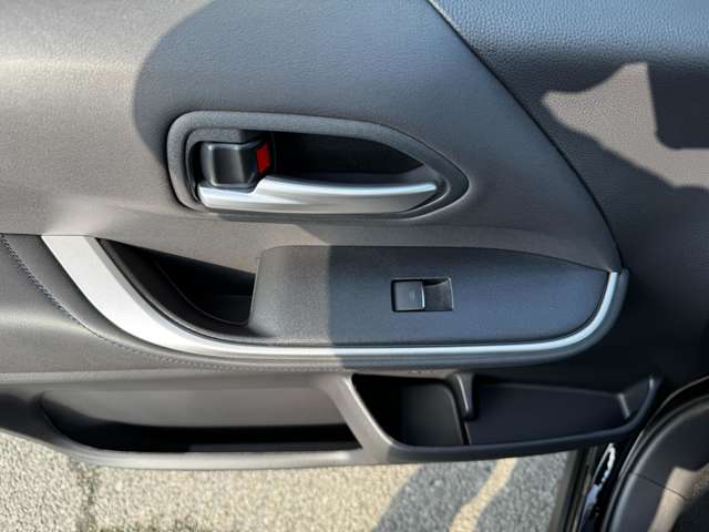 トヨタ ヴォクシー １．８ ハイブリッド Ｓ－Ｚ R7年 (九州・沖縄) 99