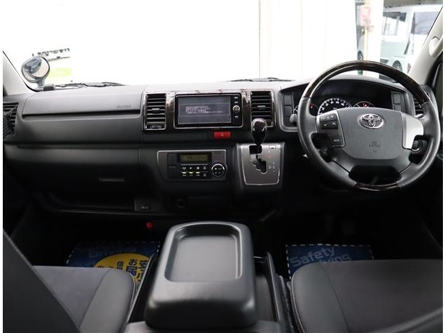 トヨタ ハイエースバン ２．０ スーパーＧＬ ダークプライム ロングボディ H29年 (関東) 99