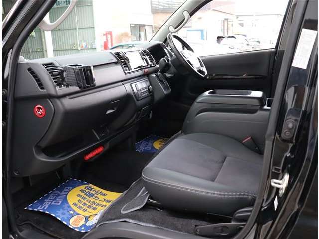 トヨタ ハイエースバン ２．０ スーパーＧＬ ダークプライム ロングボディ H29年 (関東) 99