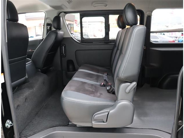 トヨタ ハイエースバン ２．０ スーパーＧＬ ダークプライム ロングボディ H29年 (関東) 99