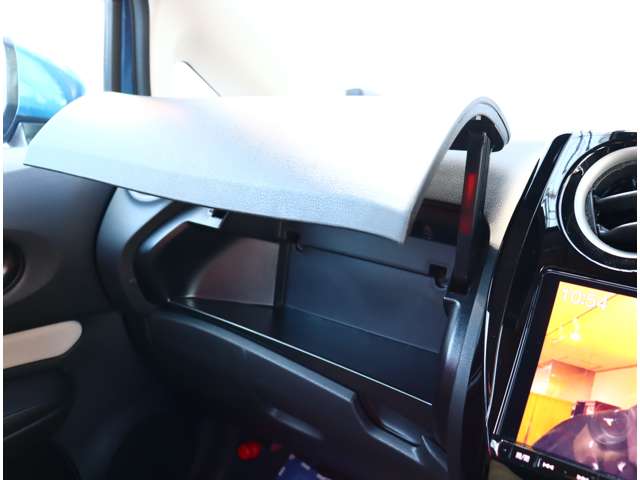 日産 ノート １．２ Ｅ－ＰＯＷＥＲ Ｘ R2年 (関東) 99