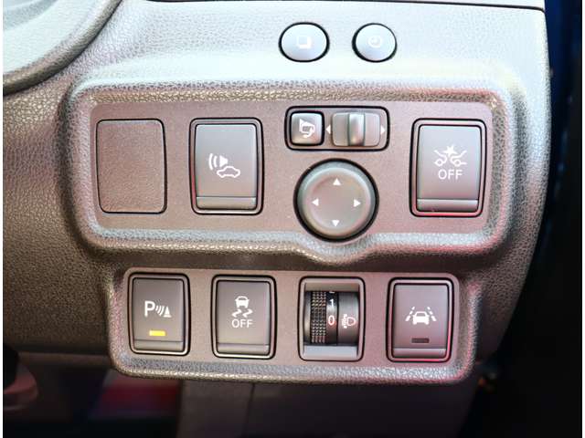 日産 ノート １．２ Ｅ－ＰＯＷＥＲ Ｘ R2年 (関東) 99