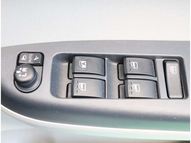 ダイハツ ブーン １．０ Ｘ Ｇパッケージ ＳＡＩＩ H28年 (関東) 99