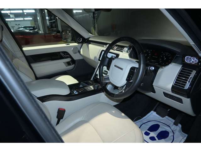 ランドローバー レンジローバー オートバイオグラフィ ロングホイールベース ４ＷＤ H30年 (関東) 99