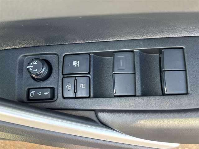 トヨタ カローラクロス　ハイブリッド １．８ ハイブリッド Ｚ R6年 (近畿) 99