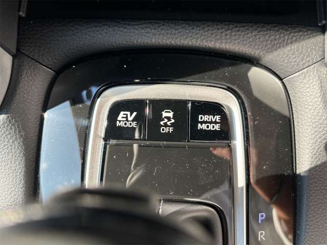 トヨタ カローラクロス　ハイブリッド １．８ ハイブリッド Ｚ R6年 (近畿) 99