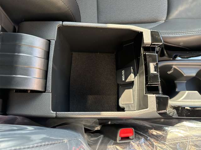 トヨタ カローラクロス　ハイブリッド １．８ ハイブリッド Ｚ R6年 (近畿) 99