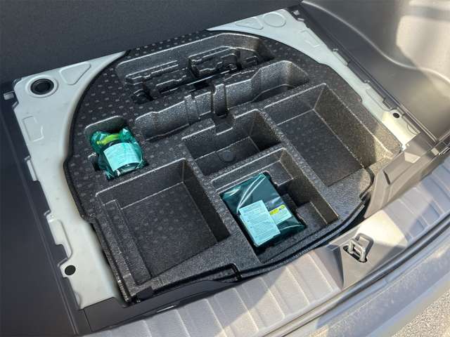 トヨタ カローラクロス　ハイブリッド １．８ ハイブリッド Ｚ R6年 (近畿) 99