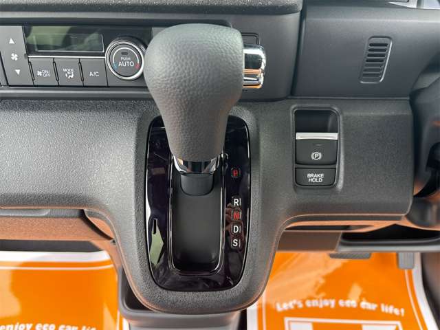 ホンダ Ｎ　ＢＯＸ カスタム ６６０ ターボ コーディネートスタイル ２トーン R6年 (近畿) 99