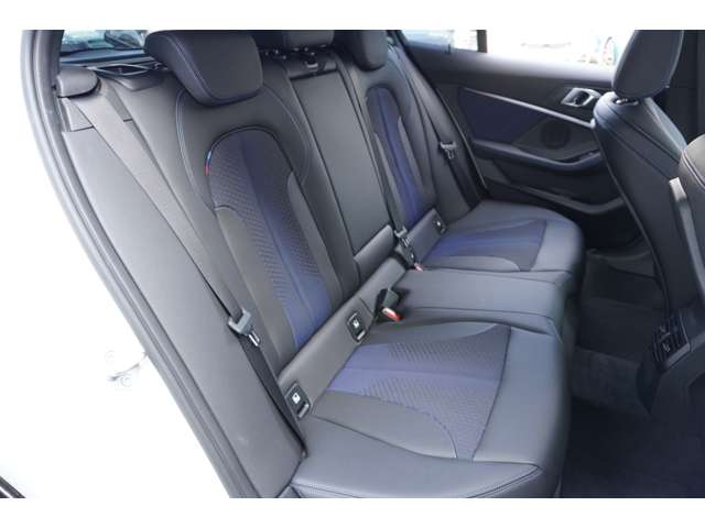 ＢＭＷ １シリーズ １１８Ｉ Ｍスポーツ ＤＣＴ R1年 (近畿) 99