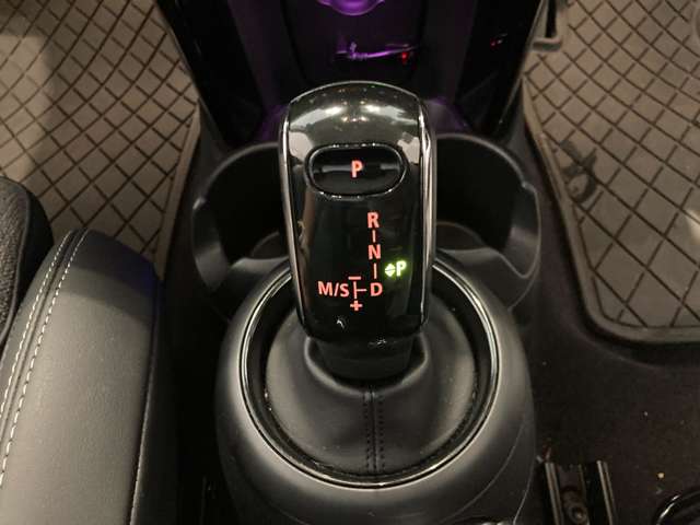 ミニ ミニ クーパーＳ ３ドア ＤＣＴ R4年 (近畿) 99