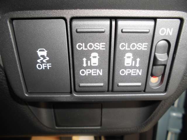 ホンダ フリード　ハイブリッド １．５ Ｅ：ＨＥＶ エアー ＥＸ R6年 (関東) 99