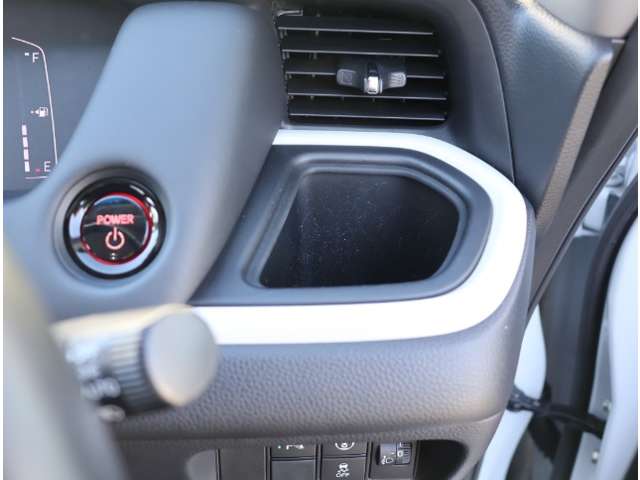 ホンダ フィット　ハイブリッド １．５ Ｅ：ＨＥＶ ホーム R2年 (関東) 99