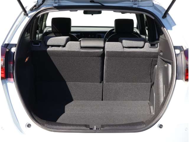 ホンダ フィット　ハイブリッド １．５ Ｅ：ＨＥＶ ホーム R2年 (関東) 99