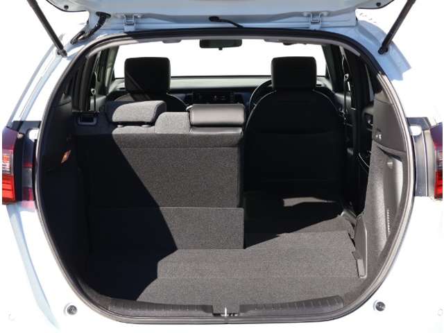 ホンダ フィット　ハイブリッド １．５ Ｅ：ＨＥＶ ホーム R2年 (関東) 99