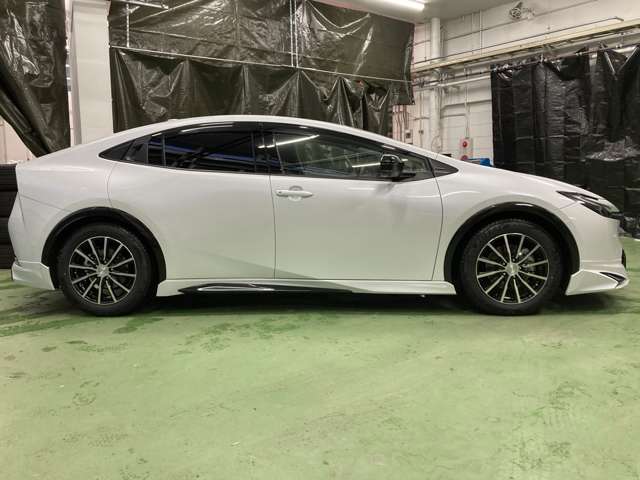 トヨタ プリウス ２．０ Ｚ Ｅ－ＦＯＵＲ ４ＷＤ R5年 (北海道) 99