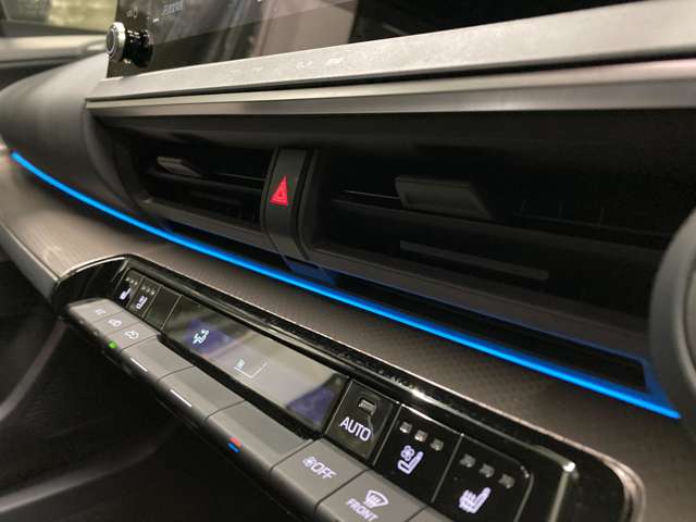 トヨタ プリウス ２．０ Ｚ Ｅ－ＦＯＵＲ ４ＷＤ R5年 (北海道) 99