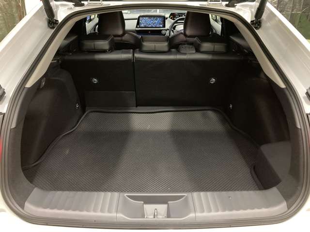 トヨタ プリウス ２．０ Ｚ Ｅ－ＦＯＵＲ ４ＷＤ R5年 (北海道) 99