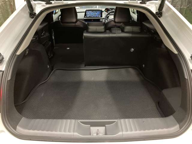 トヨタ プリウス ２．０ Ｚ Ｅ－ＦＯＵＲ ４ＷＤ R5年 (北海道) 99