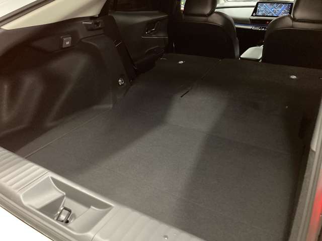 トヨタ プリウス ２．０ Ｚ Ｅ－ＦＯＵＲ ４ＷＤ R5年 (北海道) 99