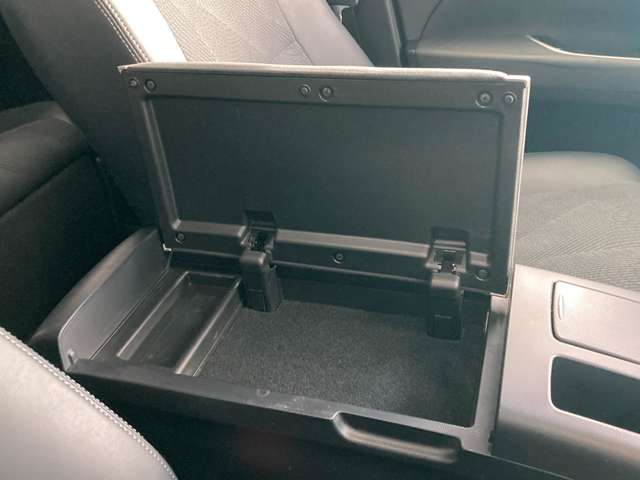 トヨタ エスティマ　ハイブリッド ２．４ アエラス プレミアム エディション ４ＷＤ H26年 (北海道) 99