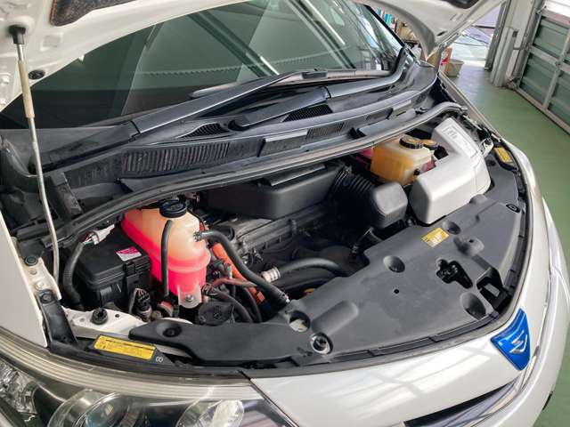 トヨタ エスティマ　ハイブリッド ２．４ アエラス プレミアム エディション ４ＷＤ H26年 (北海道) 99