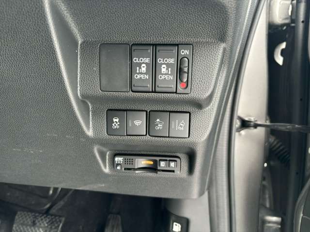 ホンダ フリード　ハイブリッド １．５ ハイブリッド クロスター ホンダセンシング ４ＷＤ R3年 (北海道) 99