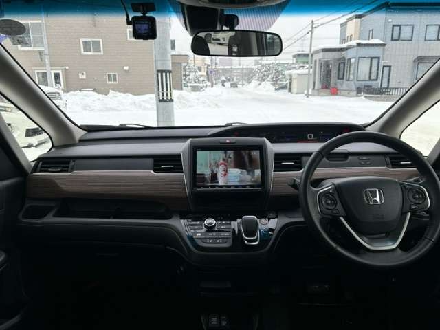 ホンダ フリード　ハイブリッド １．５ ハイブリッド クロスター ホンダセンシング ４ＷＤ R3年 (北海道) 99
