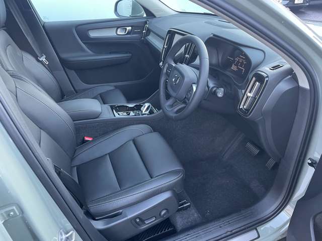 ボルボ ＸＣ４０ ウルトラ Ｂ４ ＡＷＤ ４ＷＤ R6年 (東北) 99