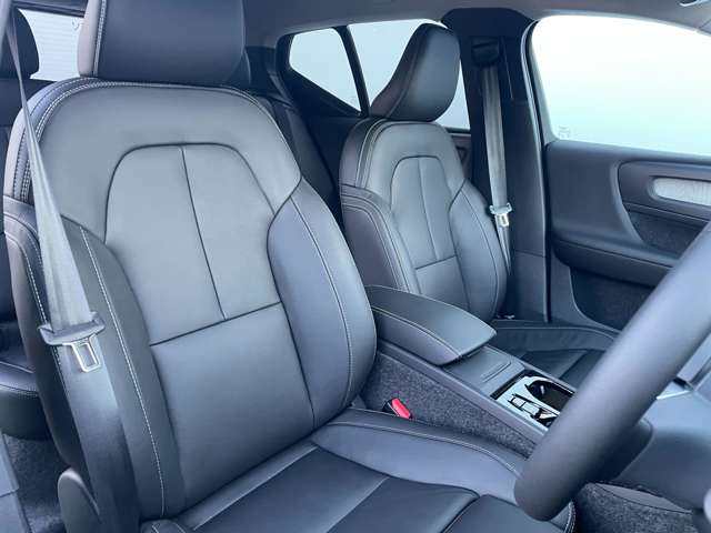 ボルボ ＸＣ４０ ウルトラ Ｂ４ ＡＷＤ ４ＷＤ R6年 (東北) 99