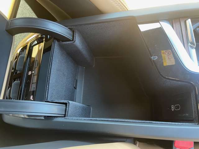 ボルボ Ｖ６０ アルティメット　Ｂ４ R6年 (東北) 99