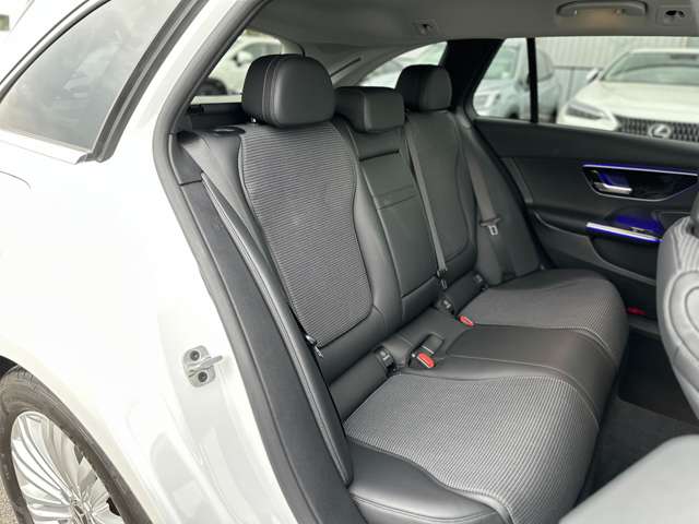 メルセデスベンツ Ｃクラスワゴン Ｃ２００ アバンギャルド （ＩＳＧ搭載モデル） ＭＰ２０２３０１ R5年 (近畿) 99