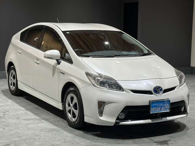 トヨタ プリウス １．８ Ｓ H26年 (近畿) 99