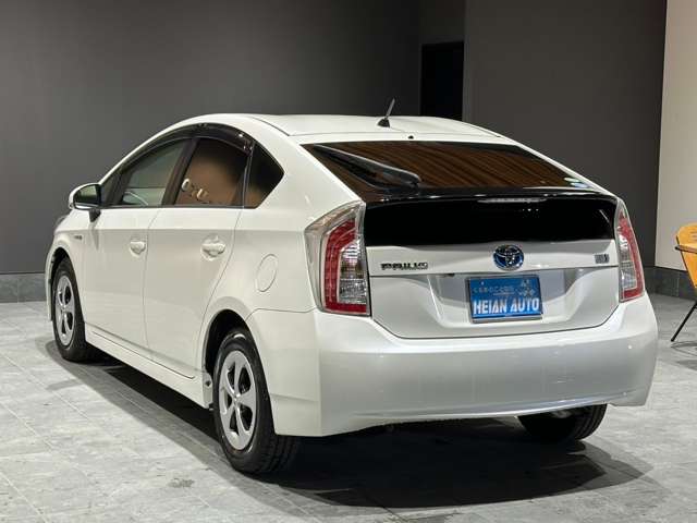 トヨタ プリウス １．８ Ｓ H26年 (近畿) 99