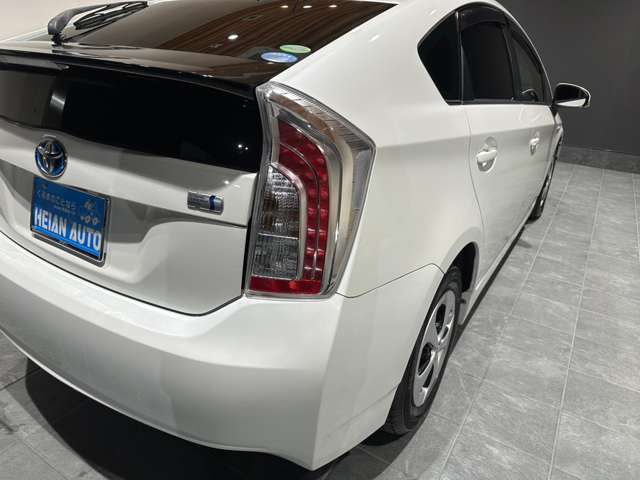 トヨタ プリウス １．８ Ｓ H26年 (近畿) 99