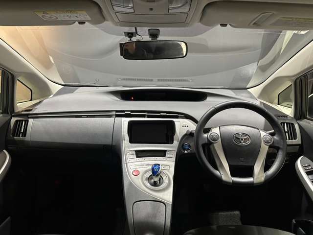 トヨタ プリウス １．８ Ｓ H26年 (近畿) 99