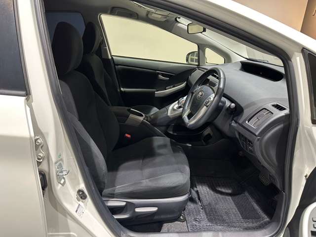 トヨタ プリウス １．８ Ｓ H26年 (近畿) 99